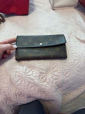 Louis Vuitton Monogram Sarah Long Wallet